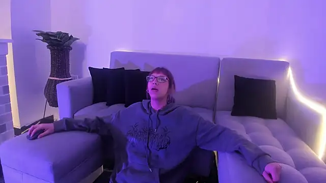 KatsuraRen online show from February 11, 2026, 1:00 pm