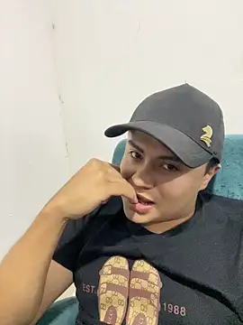 andresmahecha777 online show from March 6, 2026, 12:38 am