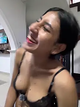 Snapshot of Violet_rousse7 chatting on April 10, 2026, 4:08 am Violet rousse7 online show from April 10, 2026, 4:08 am