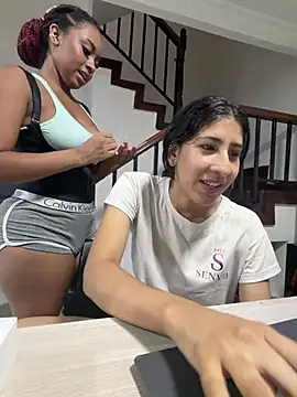 Snapshot of Violet_rousse7 chatting on April 9, 2026, 3:52 am Violet rousse7 online show from April 9, 2026, 3:52 am