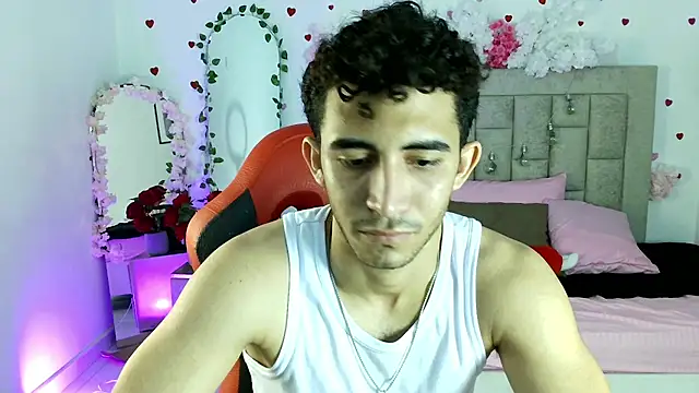 Caius fox online show from April 12, 2026, 1:25 pm