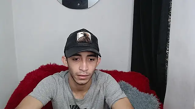 Snapshot of Caius_fox chatting on February 10, 2026, 11:09 am Caius fox online show from February 10, 2026, 11:09 am