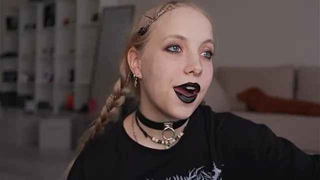 Snapshot of Appr0ved_ chatting on March 29, 2026, 3:13 pm Appr0ved online show from March 29, 2026, 3:13 pm