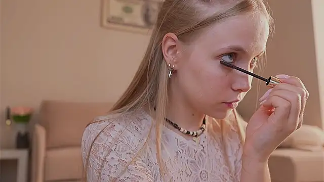 Snapshot of Appr0ved_ chatting on April 11, 2026, 3:27 pm Appr0ved online show from April 11, 2026, 3:27 pm