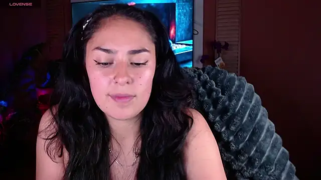 Snapshot of Iris_colette chatting on May 20, 2026, 1:02 am Iris colette online show from May 20, 2026, 1:02 am