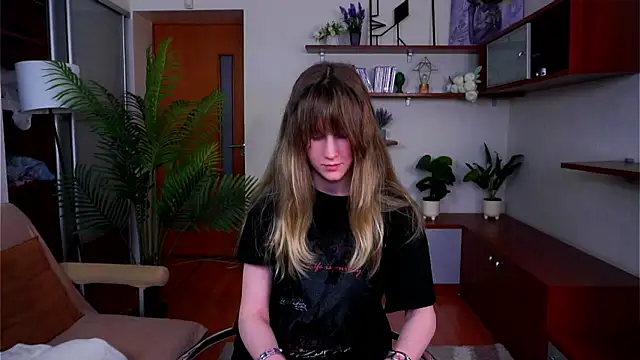 UshaAshauer online show from February 24, 2026, 11:11 am