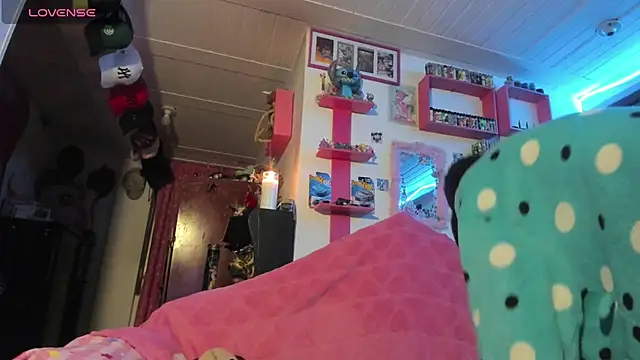 Rebecahart online show from March 19, 2026, 4:56 am