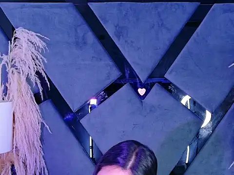 Snapshot of KylieWhitee chatting on February 19, 2026, 12:02 pm KylieWhitee online show from February 19, 2026, 12:02 pm