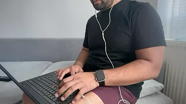 Snapshot of justonce2 chatting on March 12, 2026, 9:24 am justonce2 online show from March 12, 2026, 9:24 am