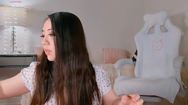 Snapshot of naughtytilly chatting on March 15, 2025, 8:21 pm naughtytilly online show from March 15, 2025, 8:21 pm