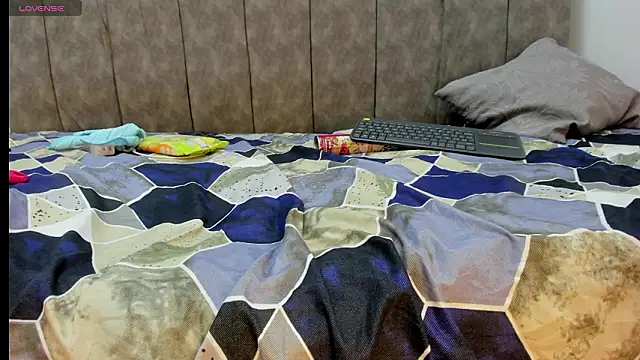 Snapshot of celeste78 chatting on February 26, 2026, 8:09 pm celeste78 online show from February 26, 2026, 8:09 pm