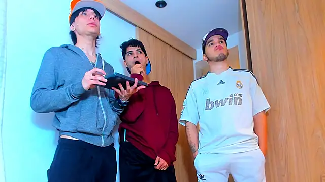 TheBatMansion online show from February 6, 2026, 1:23 am