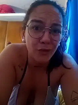 Snapshot of kuramaqueen chatting on February 5, 2026, 10:22 am kuramaqueen online show from February 5, 2026, 10:22 am