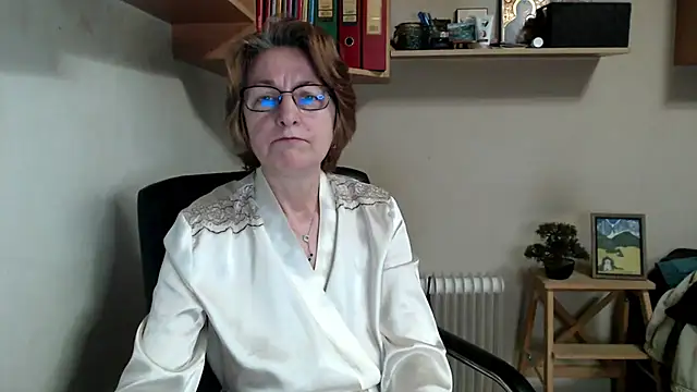 Snapshot of katemodel chatting on April 23, 2026, 6:42 am katemodel online show from April 23, 2026, 6:42 am