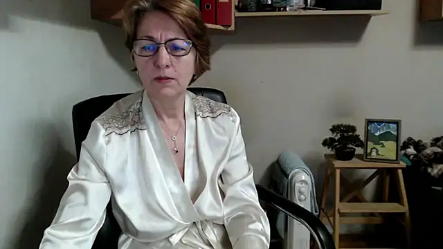 katemodel online show from March 29, 2026, 7:43 am