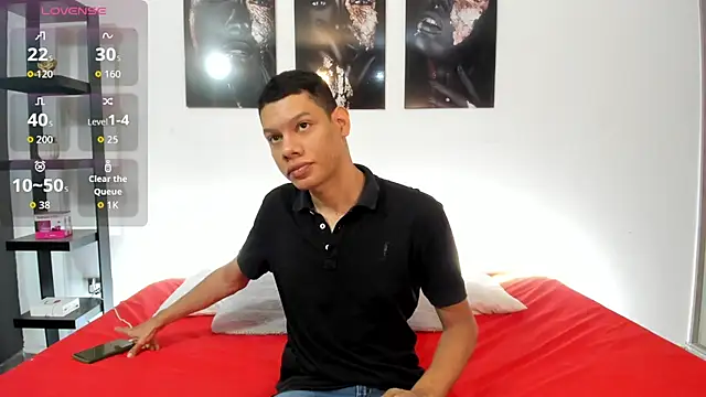 Snapshot of milo_cruz_ chatting on March 6, 2026, 12:22 pm milo cruz online show from March 6, 2026, 12:22 pm