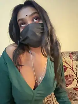 Snapshot of Roohbabe chatting on March 15, 2026, 5:20 pm Roohbabe online show from March 15, 2026, 5:20 pm