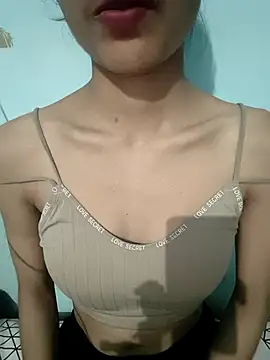 alisha khan1 online show from February 9, 2026, 3:54 pm