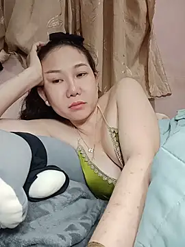 Snapshot of Ana-love2026 chatting on May 21, 2026, 2:25 pm Ana-love2026 online show from May 21, 2026, 2:25 pm