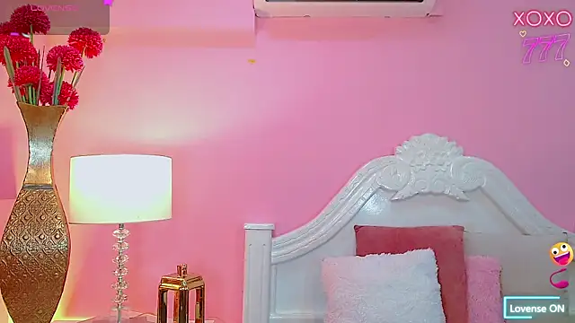 Maia Hotts online show from March 31, 2026, 8:00 pm