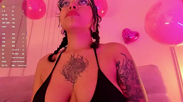 Amyy Carter online show from May 13, 2026, 12:01 pm
