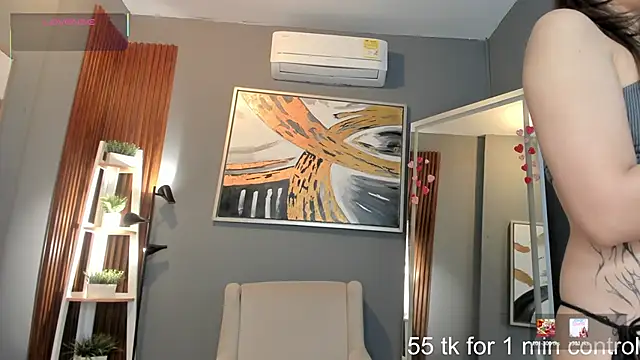 nina swaan online show from February 19, 2026, 12:02 pm