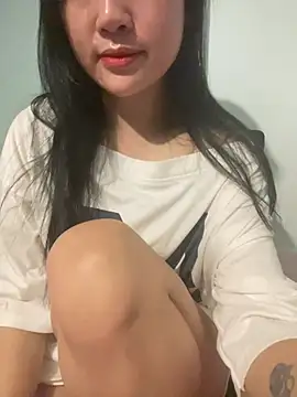 Snapshot of hotgirl-sexy chatting on April 19, 2026, 2:51 pm hotgirl-sexy online show from April 19, 2026, 2:51 pm