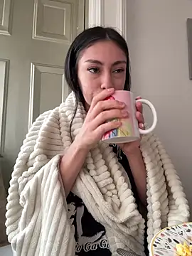Snapshot of Bonny_Eva chatting on April 19, 2026, 4:41 pm Bonny Eva online show from April 19, 2026, 4:41 pm