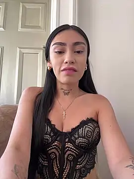 Snapshot of Bonny_Eva chatting on April 18, 2026, 7:07 pm Bonny Eva online show from April 18, 2026, 7:07 pm