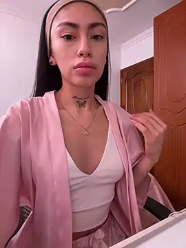 Snapshot of Bonny_Eva chatting on May 23, 2026, 3:44 pm Bonny Eva online show from May 23, 2026, 3:44 pm