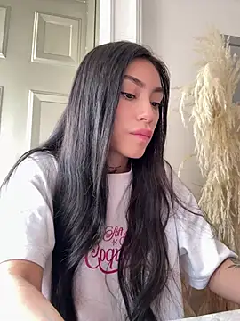 Snapshot of Bonny_Eva chatting on May 5, 2026, 5:27 pm Bonny Eva online show from May 5, 2026, 5:27 pm