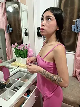 Snapshot of Bonny_Eva chatting on May 2, 2026, 4:18 am Bonny Eva online show from May 2, 2026, 4:18 am