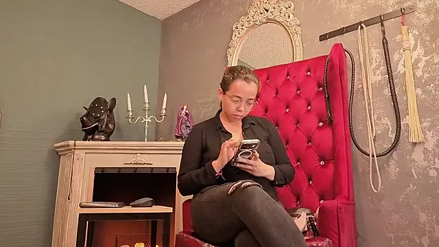 Snapshot of barbara_leython chatting on June 1, 2026, 10:31 pm barbara leython online show from June 1, 2026, 10:31 pm