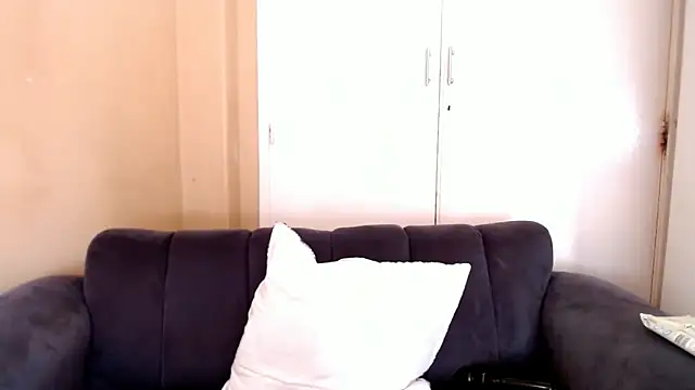 Snapshot of AppleAsss chatting on May 3, 2026, 1:36 pm AppleAsss online show from May 3, 2026, 1:36 pm
