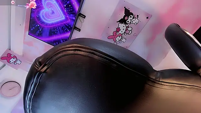 EmmaSweet23 online show from July 14, 2026, 2:05 am