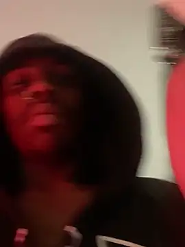 Snapshot of Blacknraw chatting on February 19, 2026, 7:00 pm Blacknraw online show from February 19, 2026, 7:00 pm