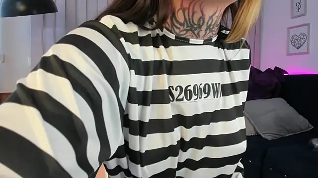 agata volkov online show from February 2, 2026, 7:57 pm