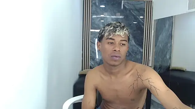 Snapshot of TonnyMarck chatting on March 17, 2026, 2:25 am TonnyMarck online show from March 17, 2026, 2:25 am