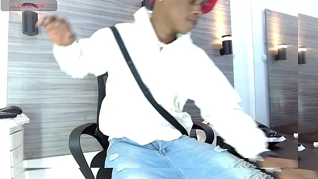 Snapshot of TonnyMarck chatting on March 10, 2026, 2:15 am TonnyMarck online show from March 10, 2026, 2:15 am