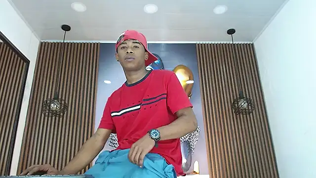 Snapshot of TonnyMarck chatting on March 13, 2026, 11:48 am TonnyMarck online show from March 13, 2026, 11:48 am