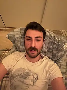 Snapshot of Aliiiix chatting on February 8, 2026, 1:47 am Aliiiix online show from February 8, 2026, 1:47 am