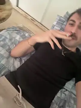 Snapshot of Aliiiix chatting on February 12, 2026, 3:01 pm Aliiiix online show from February 12, 2026, 3:01 pm