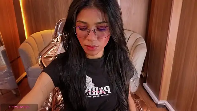 Alina b  online show from May 30, 2026, 7:52 pm