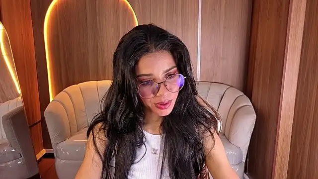 Alina b  online show from February 20, 2026, 8:22 pm