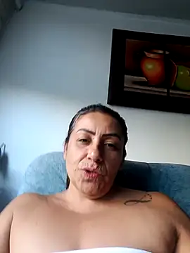 Snapshot of maynor_1998 chatting on May 3, 2026, 11:47 am maynor 1998 online show from May 3, 2026, 11:47 am