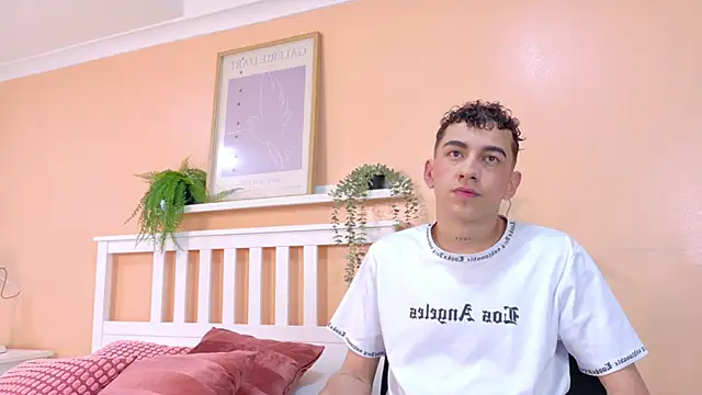 Snapshot of Duolistt__ chatting on February 13, 2026, 11:43 am Duolistt online show from February 13, 2026, 11:43 am