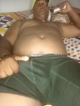 Snapshot of Leyder31 chatting on February 25, 2026, 4:23 am Leyder31 online show from February 25, 2026, 4:23 am