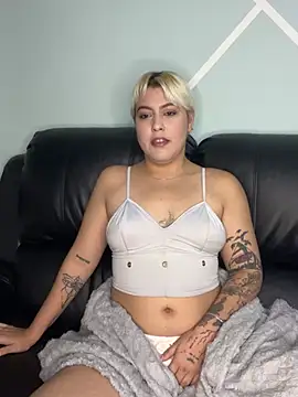 Snapshot of Dakota_Bailey chatting on February 12, 2026, 2:11 am Dakota Bailey online show from February 12, 2026, 2:11 am