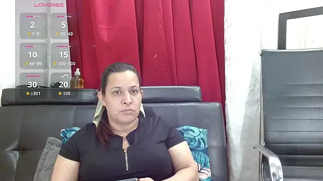 Snapshot of Camil4_milf_1 chatting on April 30, 2026, 4:41 am Camil4 milf 1 online show from April 30, 2026, 4:41 am