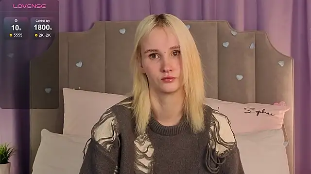 Snapshot of CrystalLili chatting on February 18, 2026, 3:48 am CrystalLili online show from February 18, 2026, 3:48 am